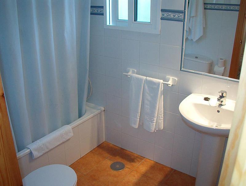 Hostal Las Acacias Los Canos De Meca Δωμάτιο φωτογραφία